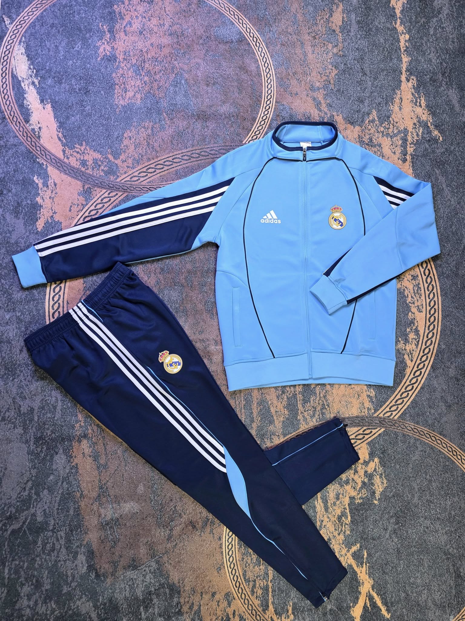 Survêtement – Collection Officielle Real Madrid ( Bleu )